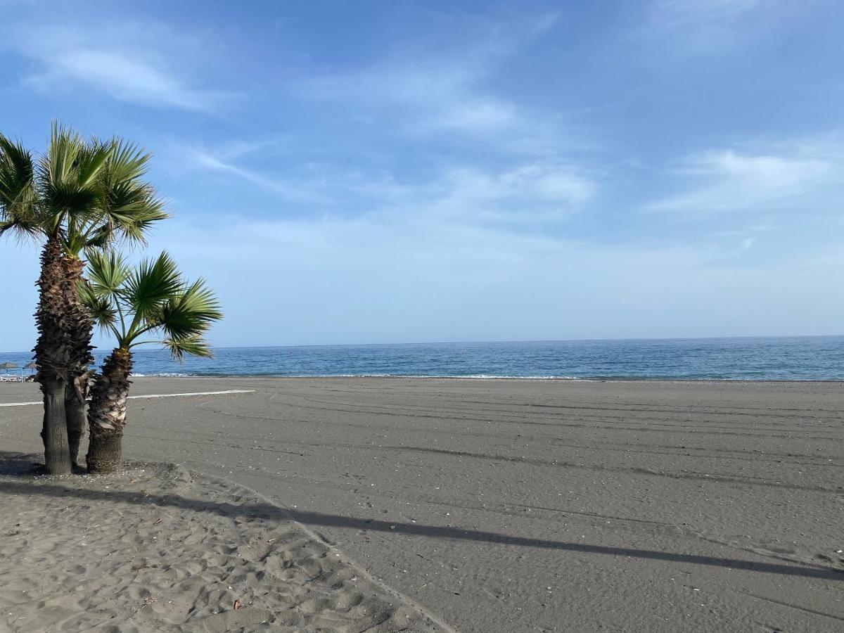 Beach Apartment El Faro Торрокс-Коста Экстерьер фото