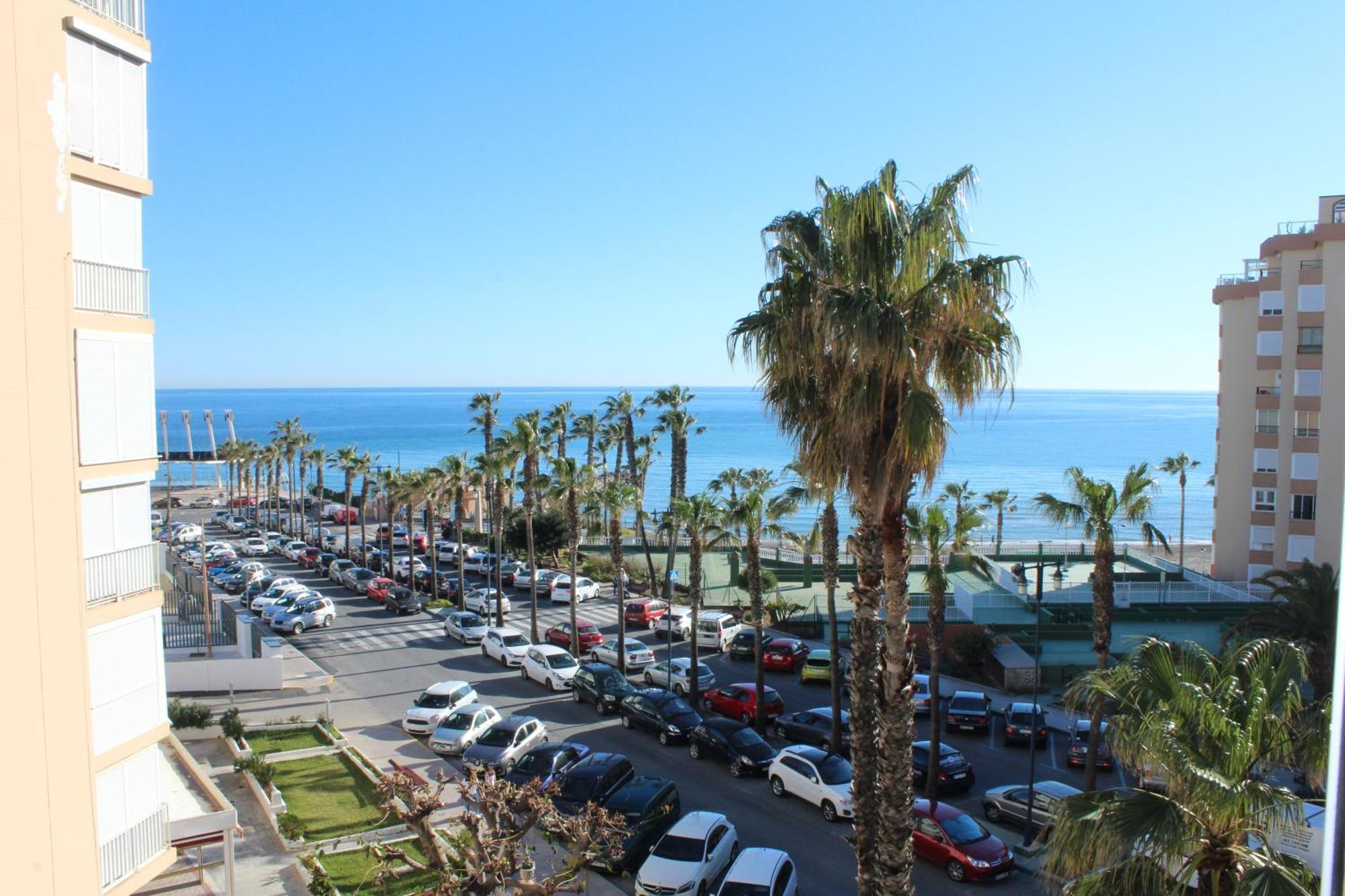 Beach Apartment El Faro Торрокс-Коста Экстерьер фото